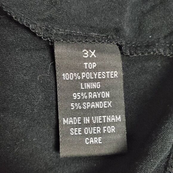 AGB Woman Plus 3X Floral Asymmetrical Hanky Hem Tunic Top - Picture 7 of 8